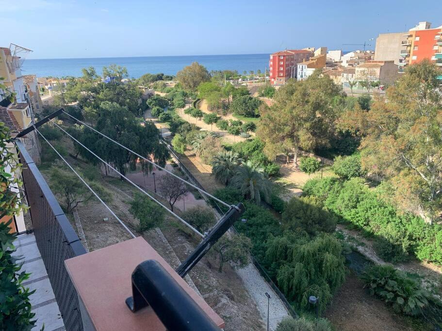 Preciosa Casa En Vilajoyosa Con Vistas Al Mar En Las Casas Colgantes Del Casco Antiguo 比利亚霍约萨 外观 照片