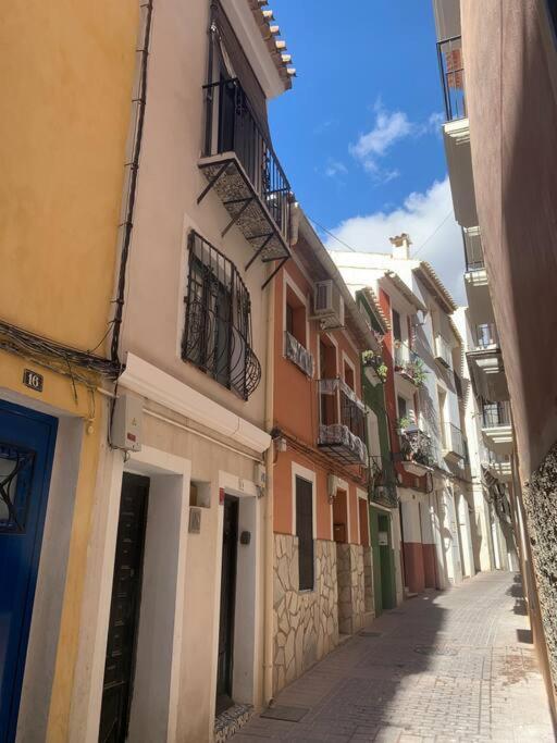 Preciosa Casa En Vilajoyosa Con Vistas Al Mar En Las Casas Colgantes Del Casco Antiguo 比利亚霍约萨 外观 照片