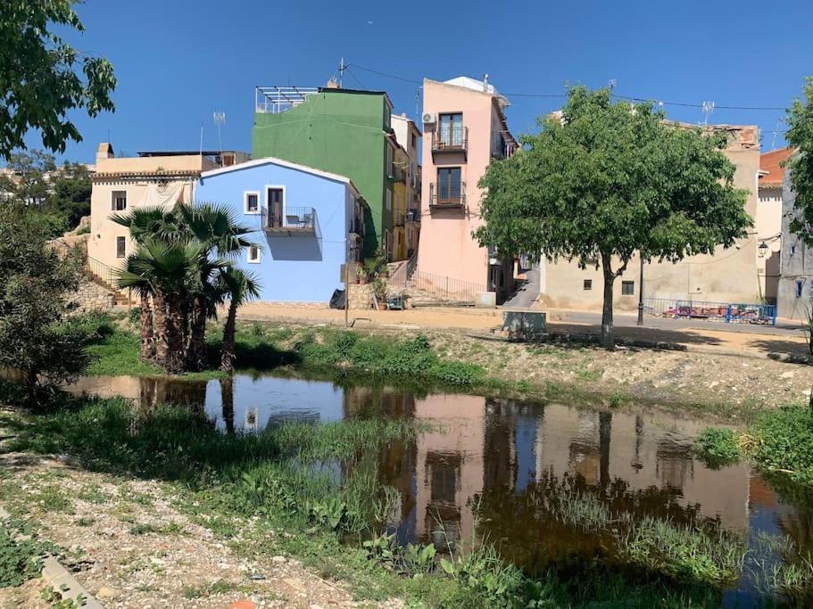 Preciosa Casa En Vilajoyosa Con Vistas Al Mar En Las Casas Colgantes Del Casco Antiguo 比利亚霍约萨 外观 照片